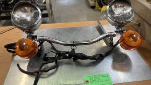 Harley Davidson oem Passing Lamp Bracket W/Lamps & Turn Signals #58082-87
