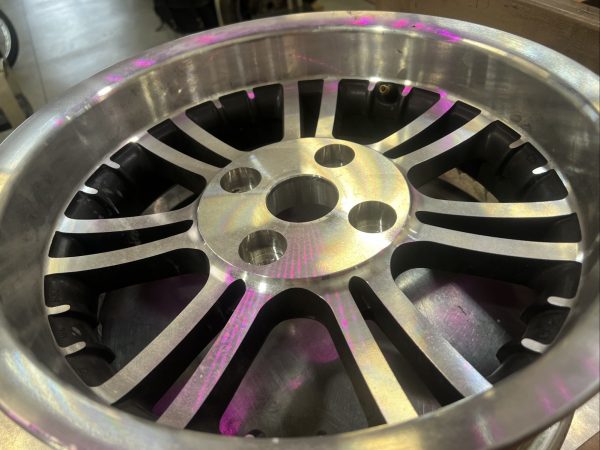 Harley Davidson oem TRI-Glide Rear Wheel #83327-09 - Image 7