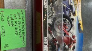 Hot Wheels Motorcycles 2008 Streetliner & Mad Dog Sled
