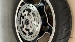 Harley Davidson oem Front Wheel & Rotor #41132-08