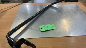 Harley Davidson oem LH Saddlebag Support #90200549