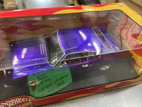 Hot Wheels Classics Limited Edition 1970 Chevelle - Image 10