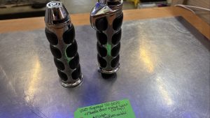 Kuryakyn Iso Grips W/Throttle Boss