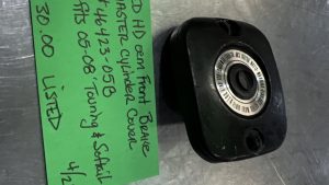 Harley Davidson oem Front Brake Master Cylinder Cover #46423-05B