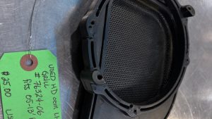 Harley Davidson oem LH Speaker Grill #76324-06